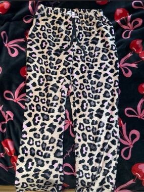 Spoiled angel sleepwear Beige, Black and Pink Leopard Print Plush Pajama Pants
